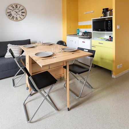 Studio Centre Ville Avec Parking Prive Cholet Exterior foto