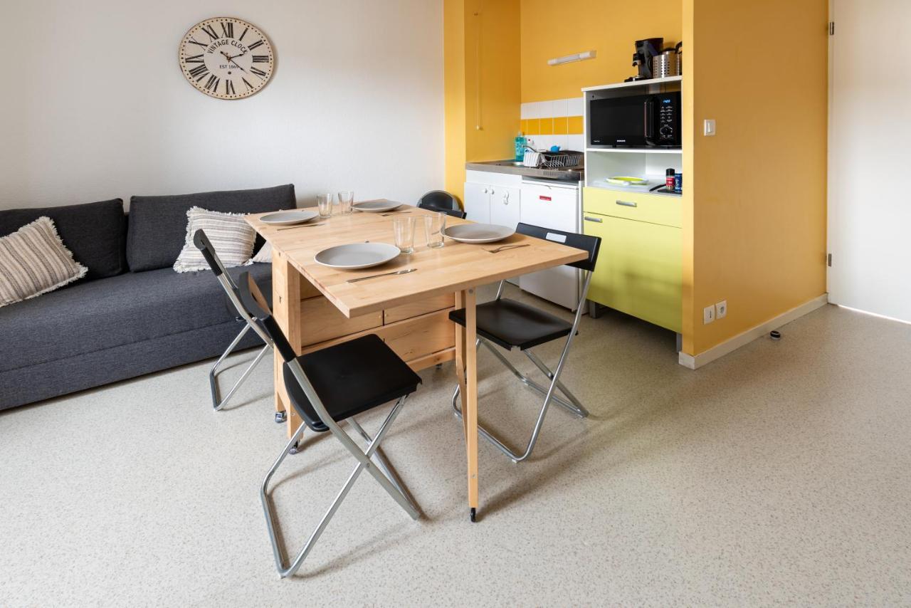 Studio Centre Ville Avec Parking Prive Cholet Exterior foto